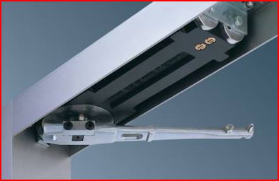 Concealed transom closer